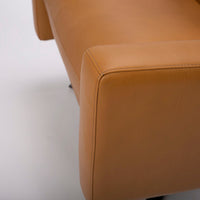 Closed up view of the front part of American Leather's Cumulus Comfort Air recliner.
