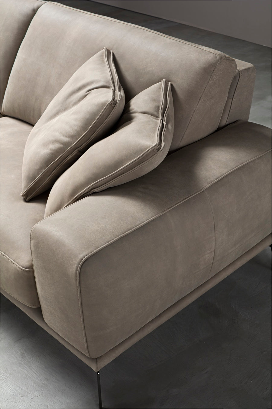Tivoli Sectional