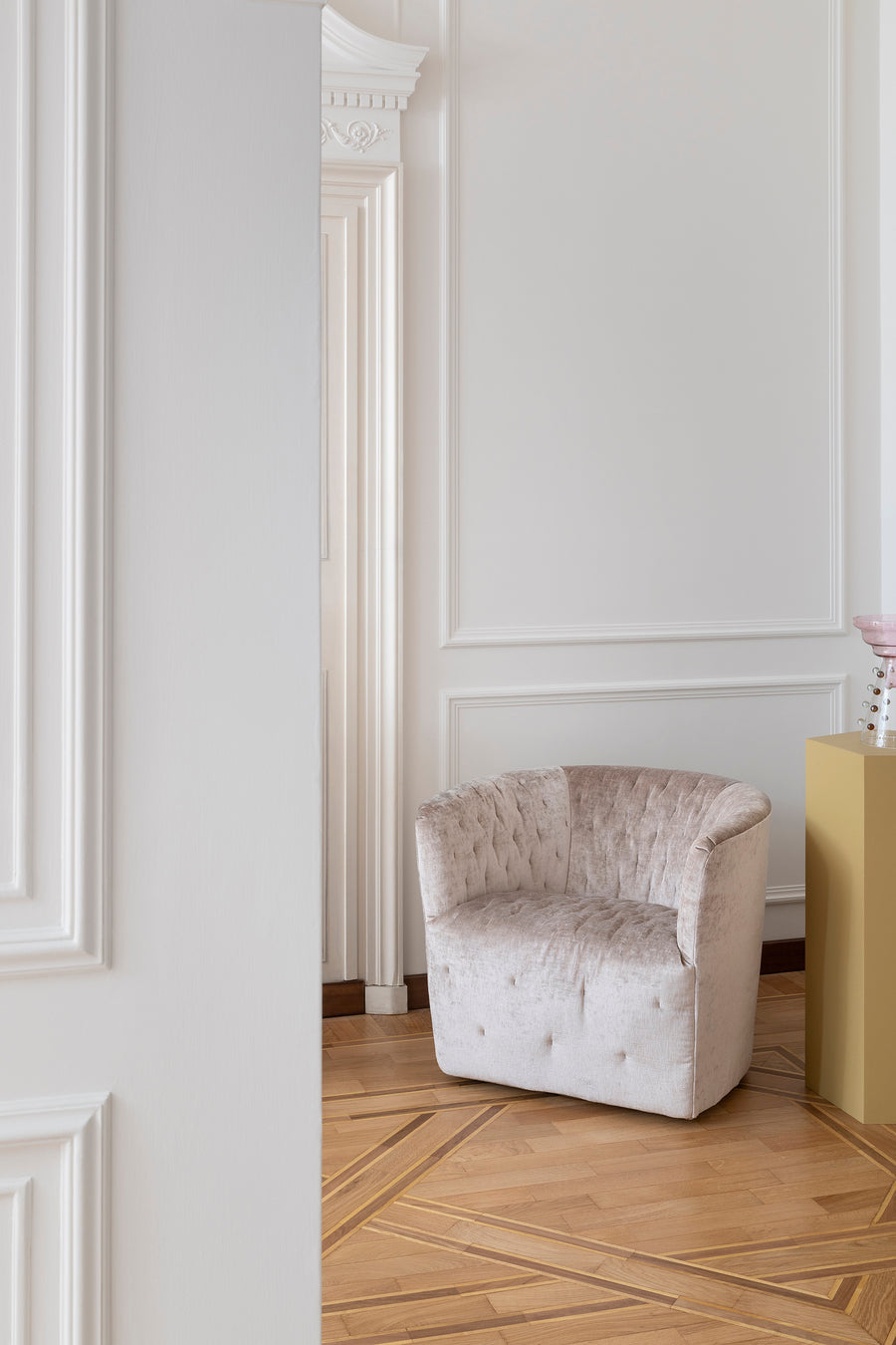 Amelie Swivel Chair