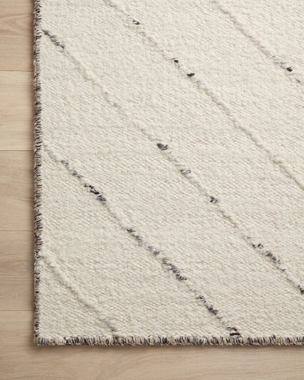 Wylder Ivory/ Black Area Rug