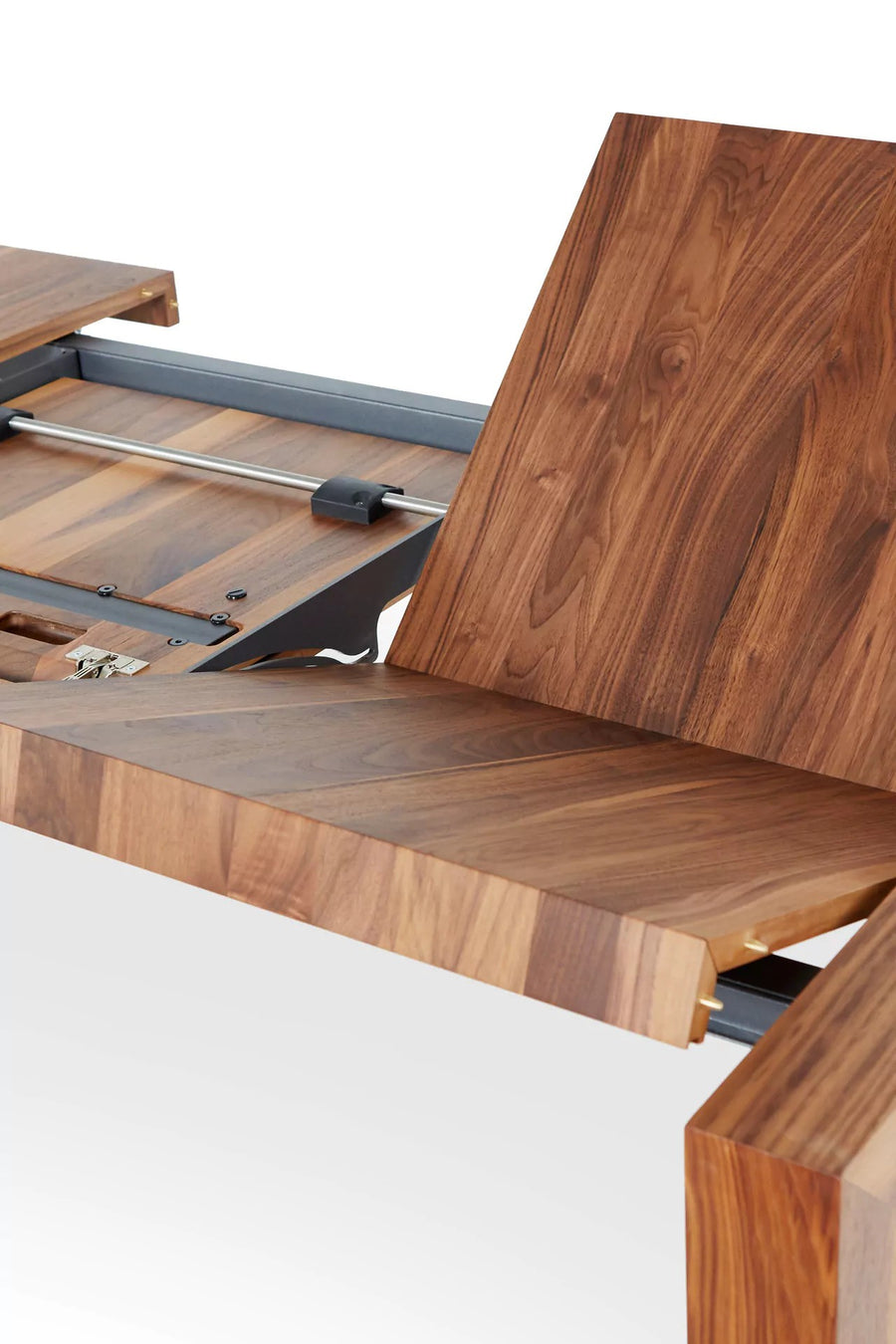 Avigo Dining Table