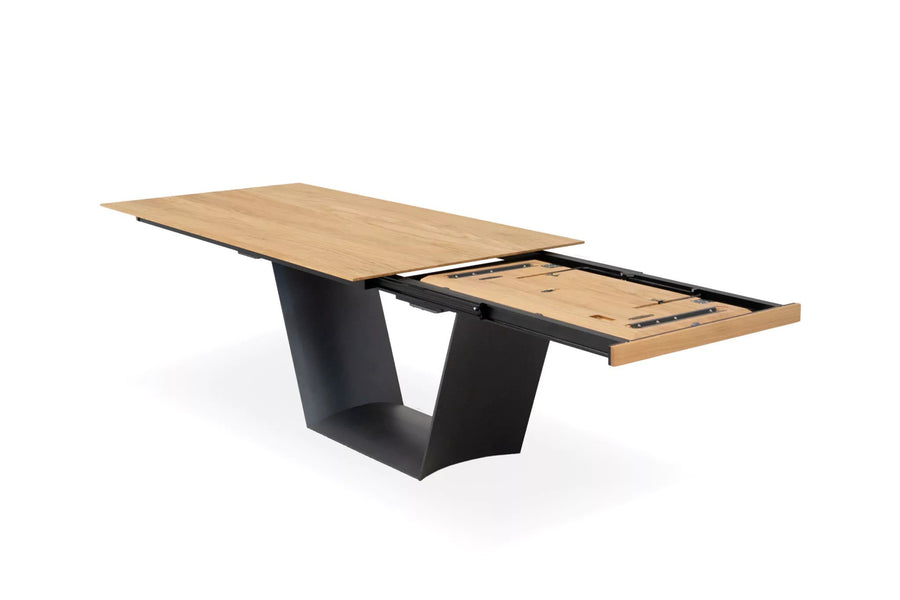 Domus Dining Table