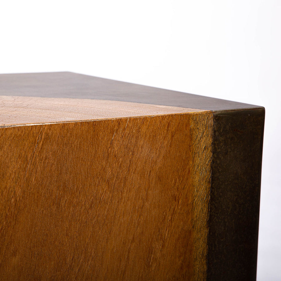 Kobe Low cube side table with wooden look made from ollection of organic designed metal and “Toasted Yukas” wood species from South America. Closed up view of the top and sides.